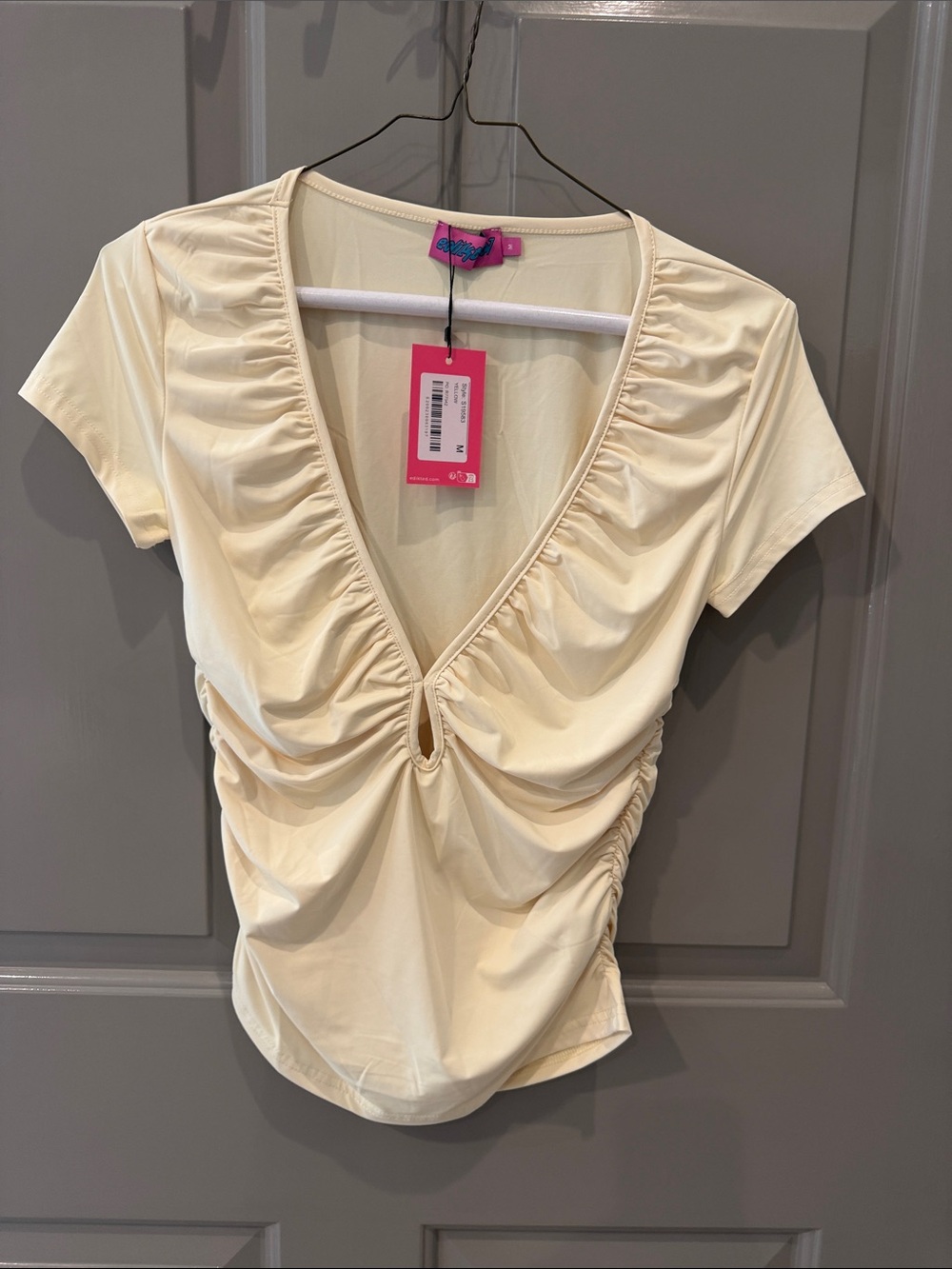 Edikted Cream Ruched V-Neck Short Sleeve Crop Top